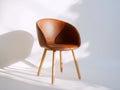 Esszimmerstühle aus Holz und Kunstleder 58x58x82 cm - Cognac-Natur - gepolsterte Schalenform im modernen Stil